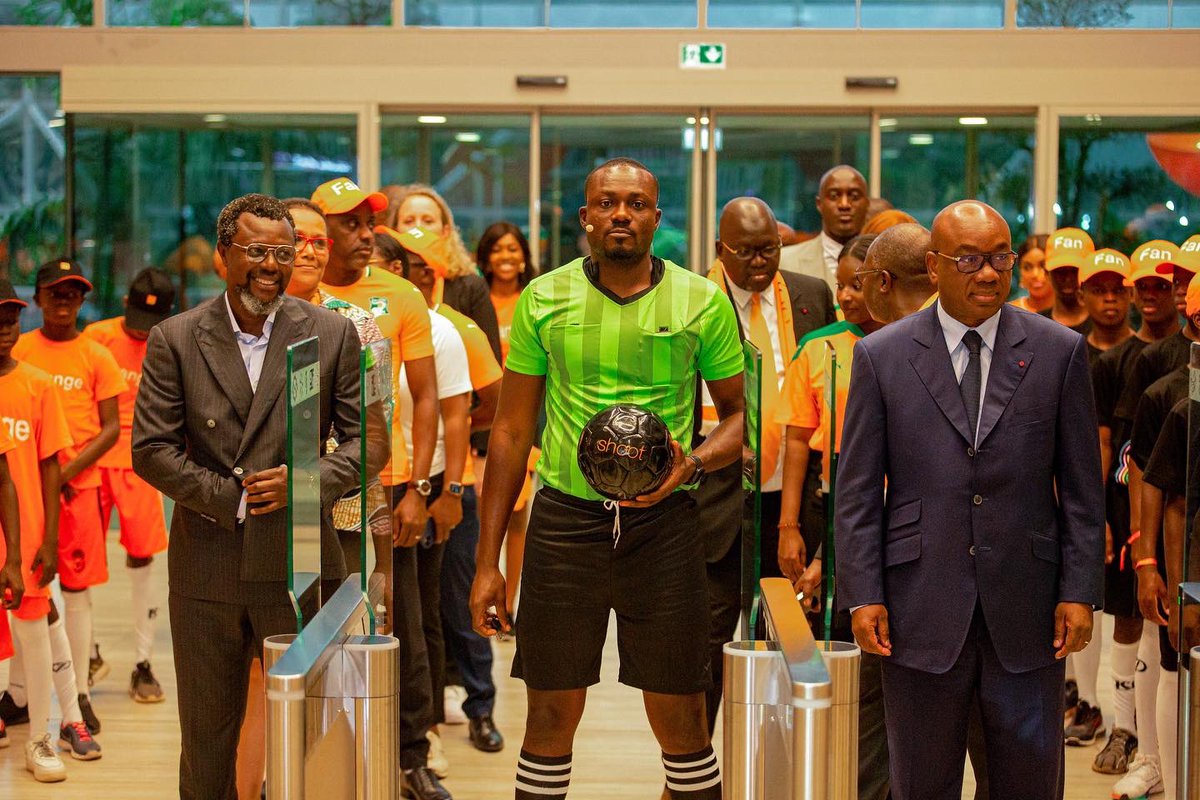 Ligue1Lonaci's tweet photo. Orange Côte d’Ivoire,est de retour dans la grande famille du football ivoirien! 
Un partenariat à large spectre puisqu'il implique le championnat national d’élite (Ligue 1 Lonaci ).
@FIFCI_tweet  @CI_Orange https://t.co/wfIsO7CPiE