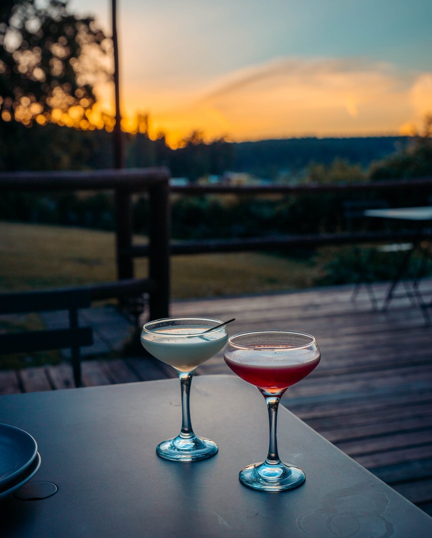 In good company 🍸

📸 : <a href="/seattleinsiders/">Therese Adams</a>