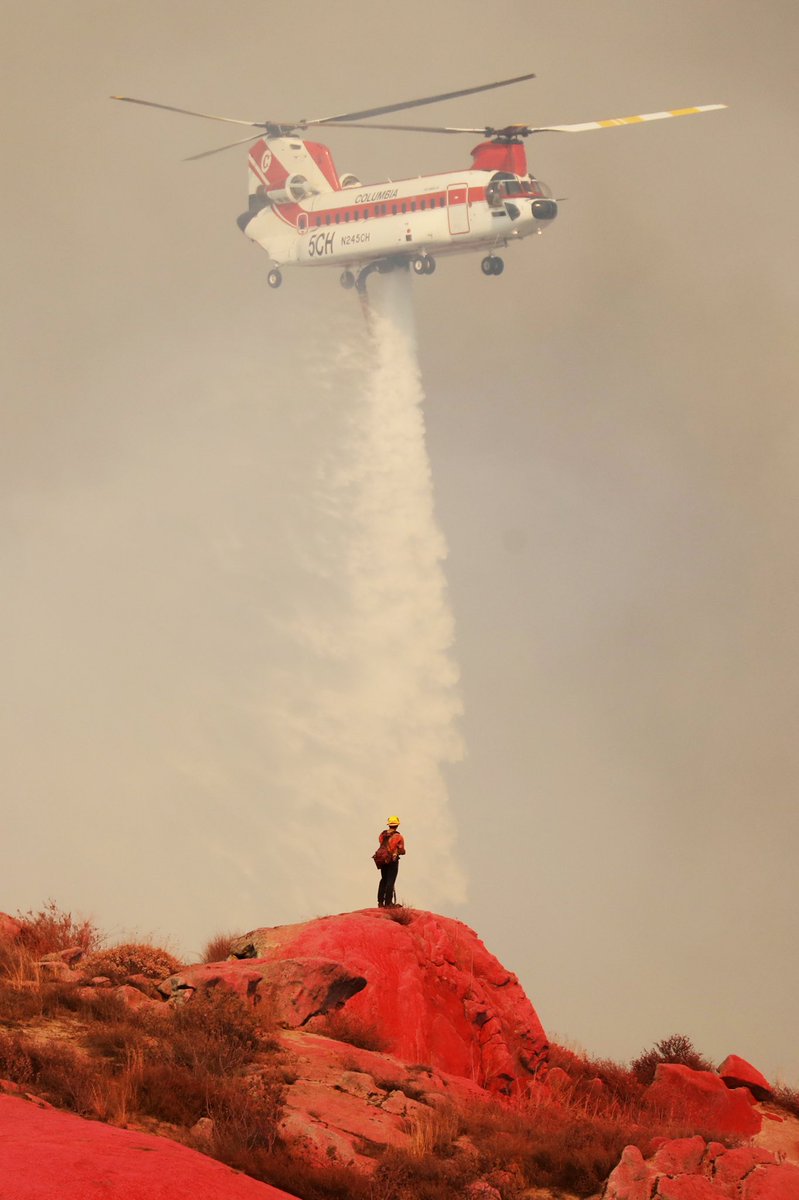 SwansonPhotog's tweet photo. #FairviewFire #hemet #calfire on assignment @reuters https://t.co/WoLSKreyfU