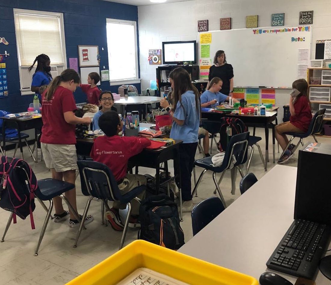 MayflowerSwVa's tweet photo. First Day of School…started our morning talking about Fruits of the Spirit, students got settled into their classrooms, we enjoyed lunch with all grades together, and high school students performed science experiments. We’re off to a great start! https://t.co/1jiqYRfSPq