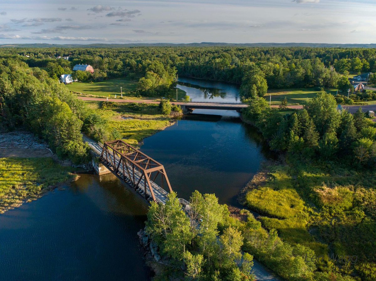 Len_Wagg_photo's tweet photo. Late summer light, Tatamagouche, Nova Scotia. #novascotia #canada #explorecanada #halifaxnouse #river #brudge #teail #tatamagouche #aerial #drdrone #summer #green https://t.co/cfZT5PZgQA