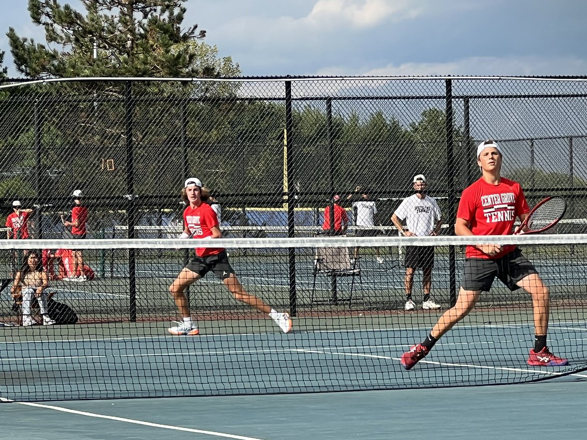 No. 8 CG boys tennis beats No. 26 Whiteland 3-2

CG winners:

🎾 2S Garrett Wasson 6-4, 7-5
🎾 1D Williams/Bush 6-1, 6-1
🎾 2D Davis/Patel 6-0, 6-4

CG (13-1) play at home against No. 7 Columbus North at 5:30pm