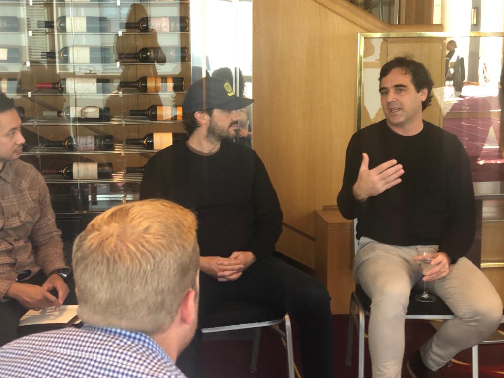 SilviaTorresC's tweet photo. Hay otra Argentina! @EmprendeIAE Liderando panel de emprendedores argentinos explicando a MBAs de @UCLA de LA cómo es emprender acá: resiliencia,pasión y profesionalismo @mpeire @gridexp @SalvattoMateo @HablaloApp #AleRippa #MindHub @EduNovilloA @agrotoken @Jorge_Silva @10pines https://t.co/OieSBGzoZy
