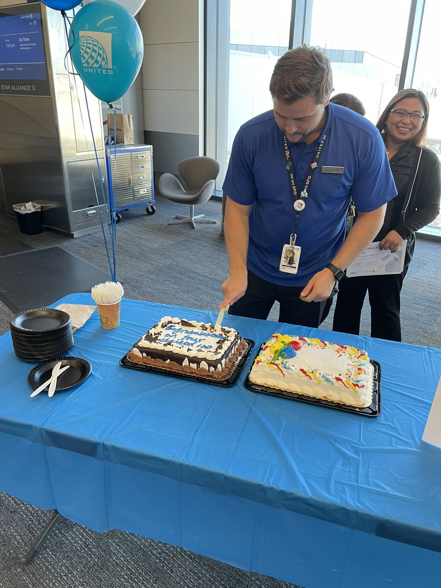 Gold92031264's tweet photo. We are so lucky having these two amazing CSRs who just won United100. Thank you Marlin &amp;Honey Grace @united #beingunited.@ClarissaAtUA @vjpassa @Auggiie69 https://t.co/0fVzMk7Sxr