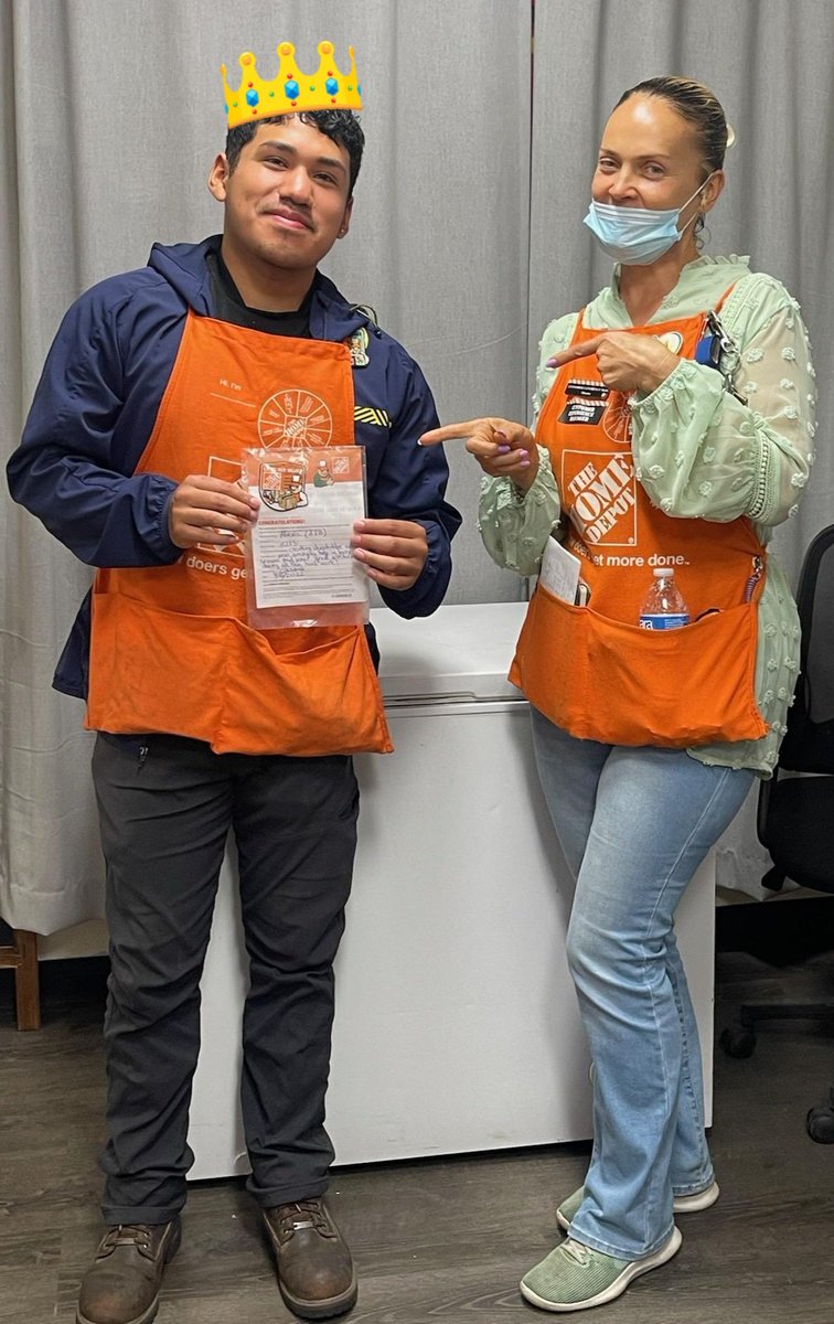 Wanted to say big THANK YOU to these amazing #associates !!! Always there to help me with closing #alwaysbeclosing 😉 Associates is strength of our company and they are drivers to our success 💯 
<a href="/hmalak/">Sam</a> <a href="/kelly_presti/">Kelly Presti</a> <a href="/gerrymate1/">gerrymate</a>
<a href="/HBullard13/">Harold Bullard</a> <a href="/Sammie0887/">Sammarie Bruno</a>
<a href="/Barksdale49S/">Shontae Barksdale</a> #cxm