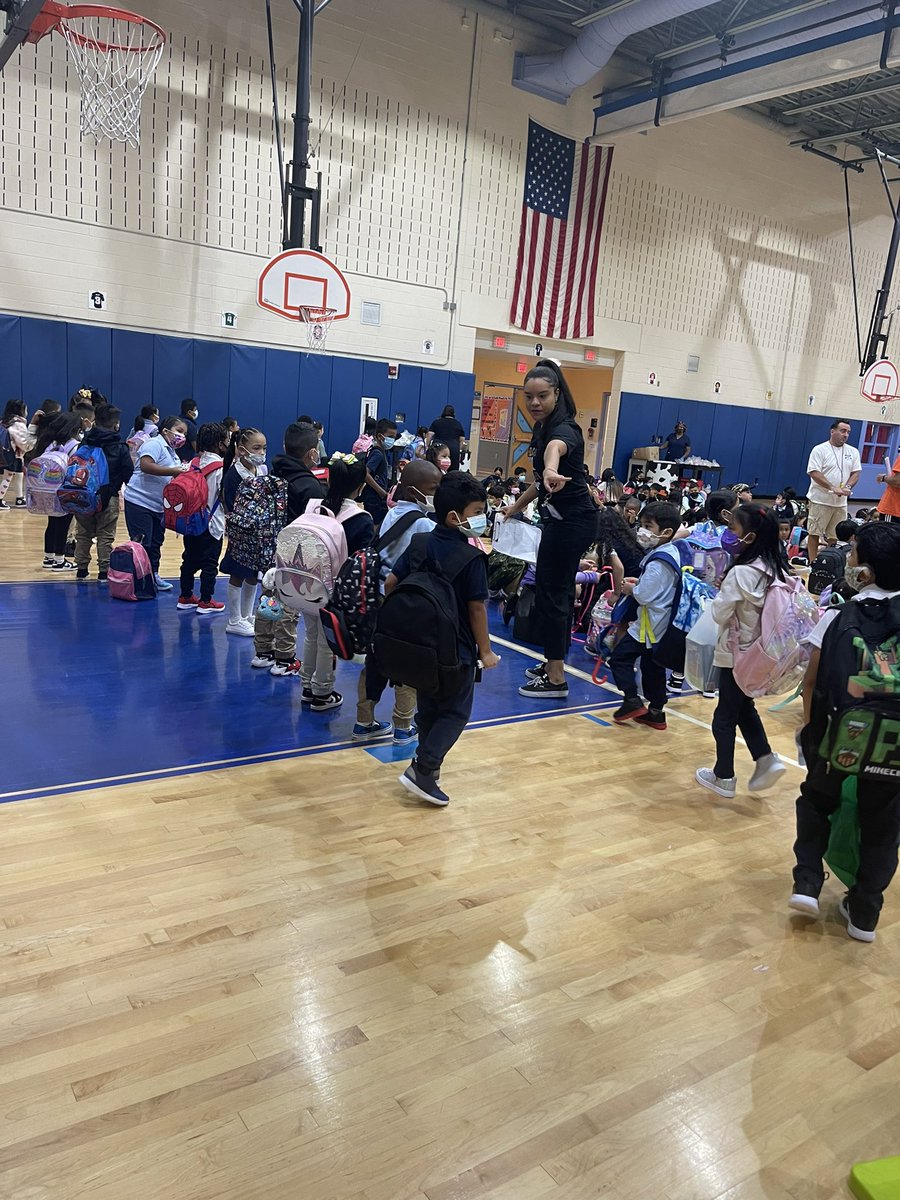 Happy opening day! Truly enjoyed welcoming students and parents at <a href="/LStirlingNBPS/">Lord Stirling Community School</a> today! It was also so great to see (and meet in person) the amazing teachers at LS!! Welcome back!! 💡🍎 <a href="/nbpschools/">New Brunswick Public Schools</a>