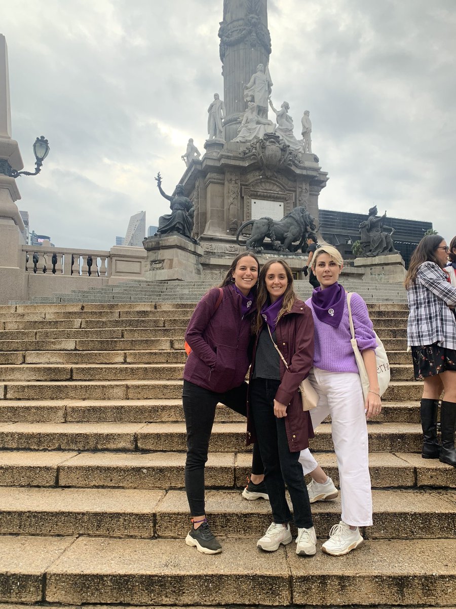 Estamos presentes en la velada por la paz. No a la militarización de México.

¡Nos vemos en el Senado!
#ResistenciaFeminista ❤️‍🔥💜
