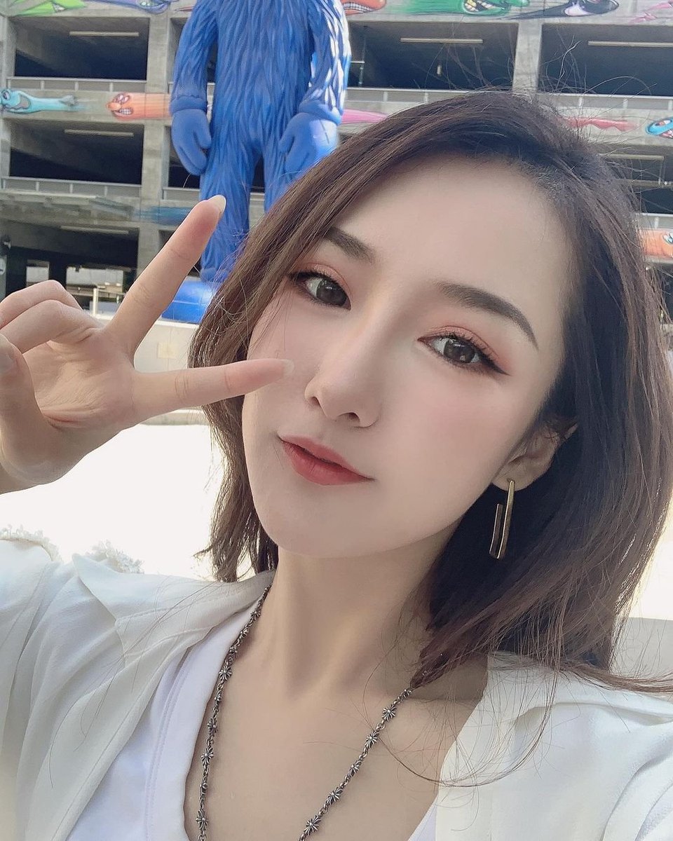 lramdeva1's tweet image. Virtue never grows old