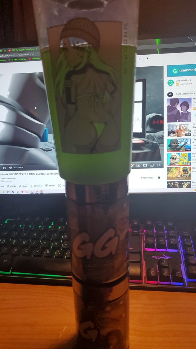 CriminalyHot's tweet image. Waited 4 months and this came with it and im a bit concerned but only a bit