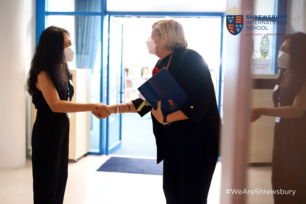 SHBcitycampus's tweet photo. Our Coffee Morning introduced new parents to our key members of staff, main lines of communication, and the resources available in the School Library. Welcome to Shrewsbury Family!
#ShrewsburyCityCampus #WeAreShrewsbury #BackToSchoool #Parents #CoffeeMorning #TogetherWeFlourish https://t.co/sM58nHlJRw