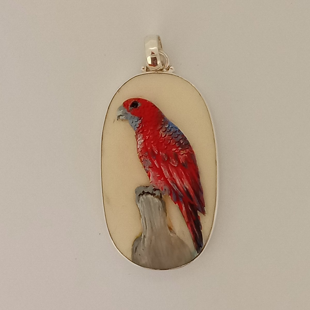 Bird Parrot Hand Painted Pendant 925 Sterling Silver Carved Buffalo Bone Necklace Pendant Jewelry etsy.me/3evQJzP #silver #red #yes #men #parrotbird #birdanimal #pendantjewelry #necklacependant #sterlingsil