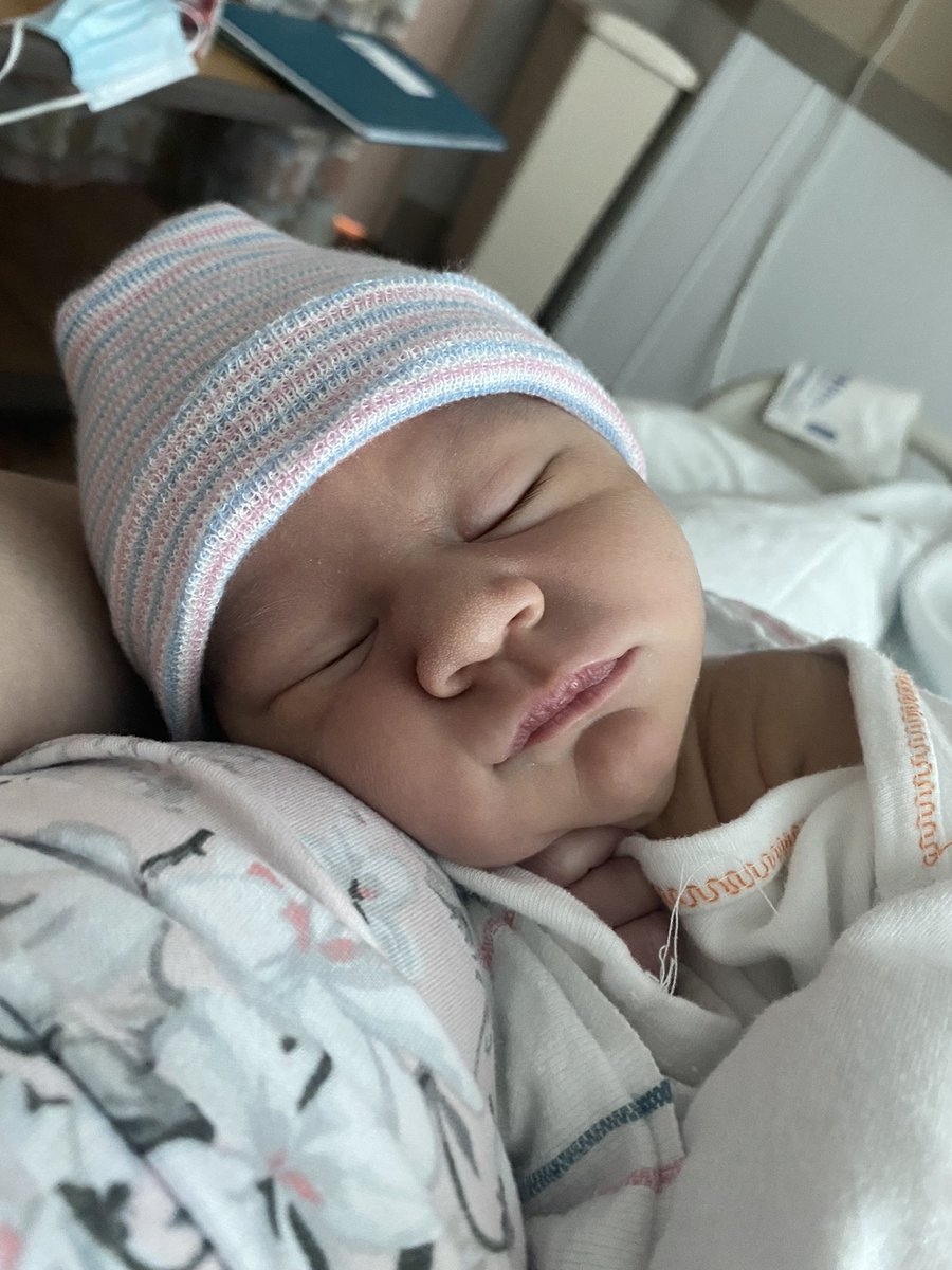 daniimmarie's tweet photo. i always said me and ab would make the most beautiful babies and we DO 🥺 our son is perfect in every way , we're so in love 🫶🏼 https://t.co/LVvlrXWAMN