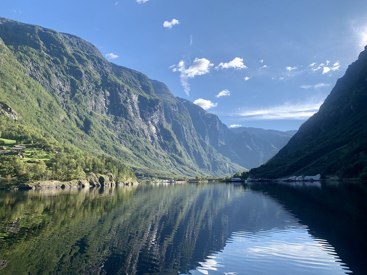 MikeElrington's tweet photo. Norway you are absolutely blowing my mind!! https://t.co/W895WtWEZA