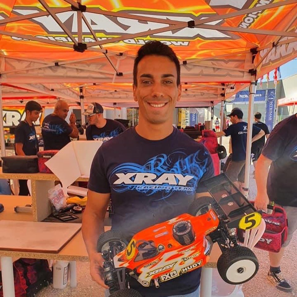 TeamXRAY's tweet photo. 2x XB8 in Top 10 after seeding practice at IFMAR World Championship 1/8 Nitro Buggy in Spain. @brunocoelho18 @tytessmann #XRAY #XRAYracing #XB8 https://t.co/SI5uGg51v0