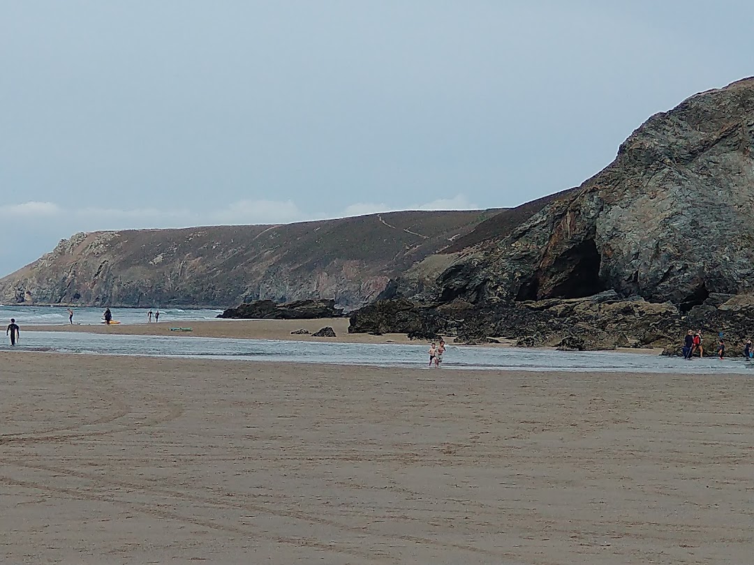 longreach_house's tweet image. Throwback to when it was sunny &amp;amp; we could paddle #beachtherapy #exploringcornwall