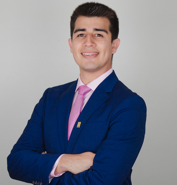 VsarmientoMD's tweet photo. Hi #MedTwitter ! My name is Hernán Vera, medical graduate from @escmeduis  🇨🇴 applying into #InternalMedicine for the #Match2023.

I am passionate about teaching🧮, diversity and Biomedical Research🔬. Looking forward to connect with mentors and peers!
@Inside_TheMatch https://t.co/yGK9QEnJGG