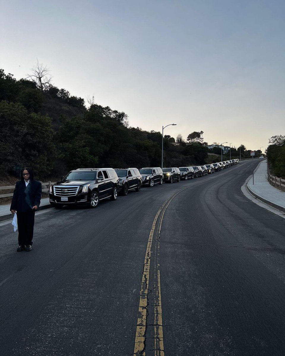 trippieredd's tweet photo. Pull up hop out more trucks than the president. K https://t.co/Zms7fvVGNt