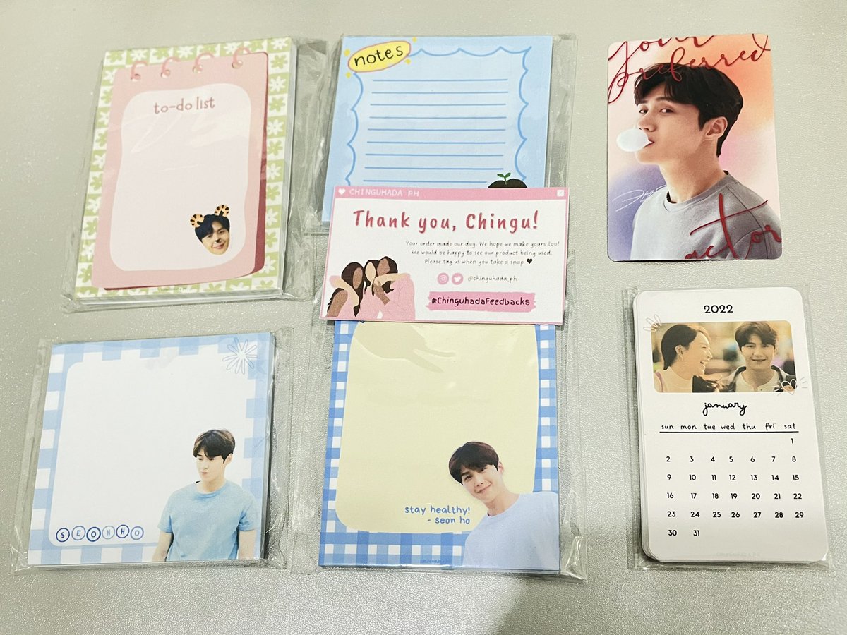 SooSeonho's tweet photo. Budol just came in!!! These are super cuteeeeeee, thank youuu @chinguhada_ph. At baket ngayon ko lang nakita tong bubble gum photo ni Seonho? 🤣 Bat nyo po nilagyan ng bubble gum! HAHAHA. Super happy 🫶🏻 https://t.co/pS28dYbfXX