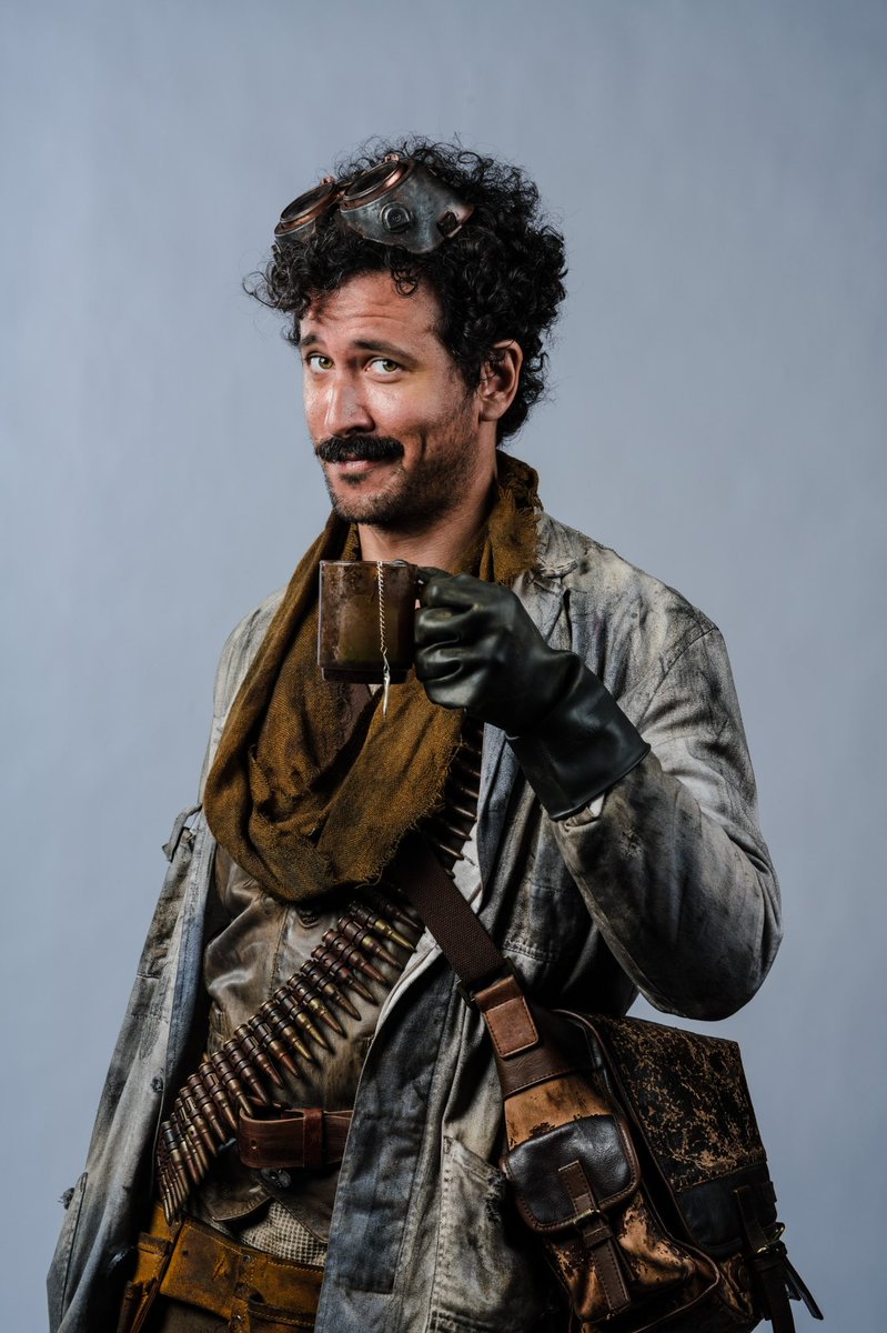 On compte sur vous au cinéma, hein !
#LeVisiteurDuFuturLeFilm