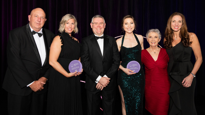 Freshmark_NSW's tweet photo. Dunorlan-based farmer, podcaster and founder of Motherland Australia, Stephanie Trethewey has officially been named the 2022 AgriFutures Rural Women’s Award Winner for her work in providing services, resources and virtual communities for mothers in regional locations.
Congrats!!! https://t.co/nwSl8b0Oyf