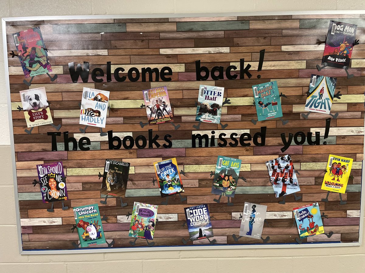 kehler_laura's tweet photo. It’s about that time again! Welcome back to the LLC, Cougars! #firstdayofschool #tvdsb #lovetoread #newbooks #clarabrenton https://t.co/byBnuuD5BI