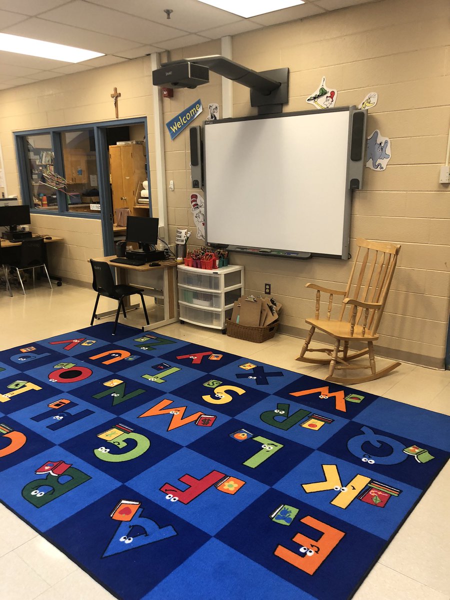 Looking forward to a wonderful year in the Library <a href="/HilaryDPCDSB/">St. Hilary DPCDSB</a> #firstdayofschool #schoollibraries