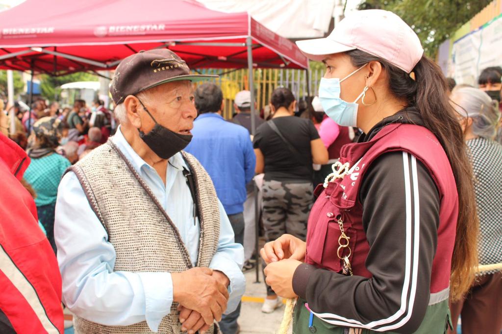 "Porque ellos mandan en Palacio Nacional" 🧓👴

El Gobierno de la Transformación prioriza a las y los adultos mayores en su proyecto de Bienestar. 

Agradecemos a l@s asistentes, a <a href="/villadiegog/">Diego Villanueva</a> , Director ejecutivo/ <a href="/INED_CDMX/">Instituto para el Envejecimiento Digno</a> / <a href="/INAPAM/">INAPAM</a> / @CDMX_SIBISO
<a href="/Claudiashein/">Claudia Sheinbaum Pardo</a> 
<a href="/RigoSalgadoV/">Rigoberto Salgado Vázquez</a>