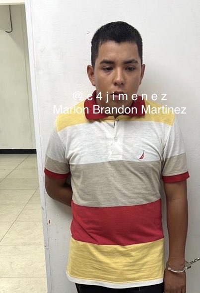 c4jimenez's tweet photo. SE LLAMAN: BRANDON, KEVYN, JESHUA, ADONAY, ALEXIS… SON RATEROS
Tienen entre 14 y 18 años.
Y así andaban asaltando en calles de @Alc_Iztapalapa
Marlon Brandon, es el jefe de la banda.
Tiene 18 años y ha estado 2 veces preso.
Agentes de @SSC_CDMX Sector Oasis detuvieron a todos! https://t.co/wZvZFFrprO