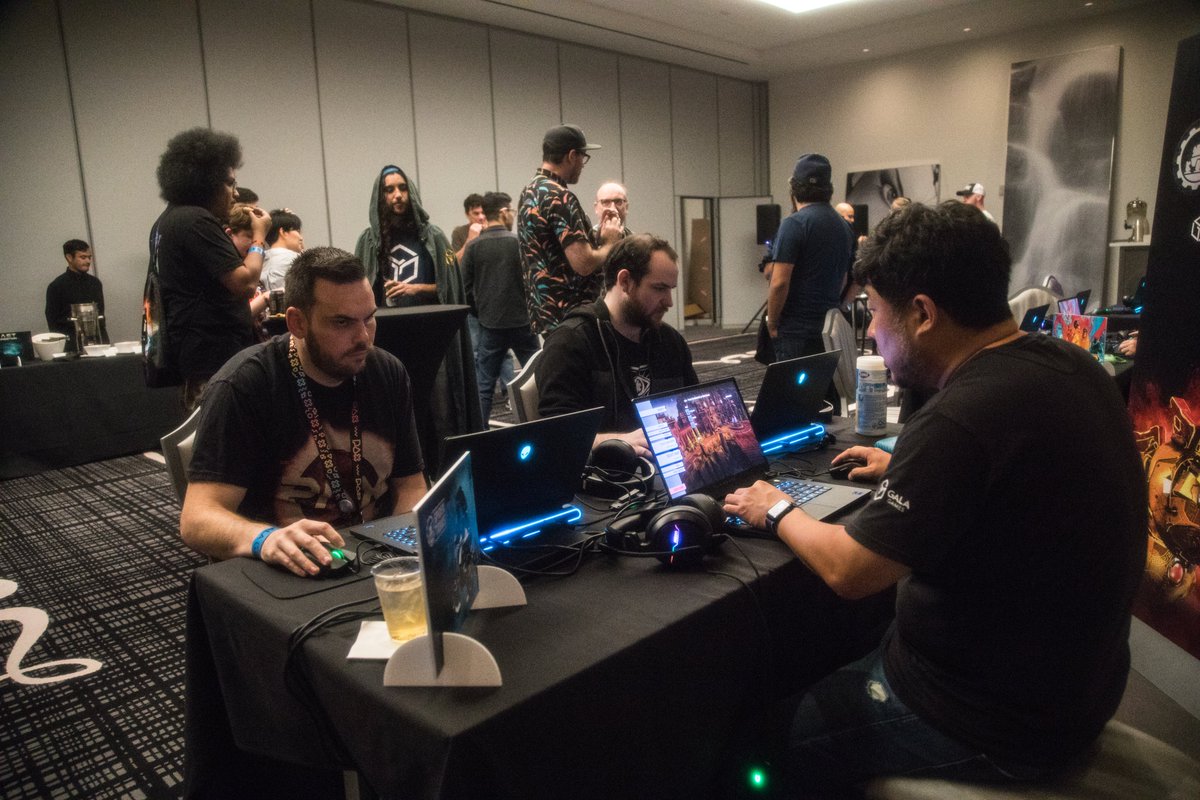 Spider_Tanks's tweet photo. there was fun, there were good vibes, but most importantly, there was tank destruction 💥

loved being a part of @pax west at Still Liquor. until next year ✌️

#SpiderTanks #PAXWest #PAXWest2022 https://t.co/E2dtUHHvDo