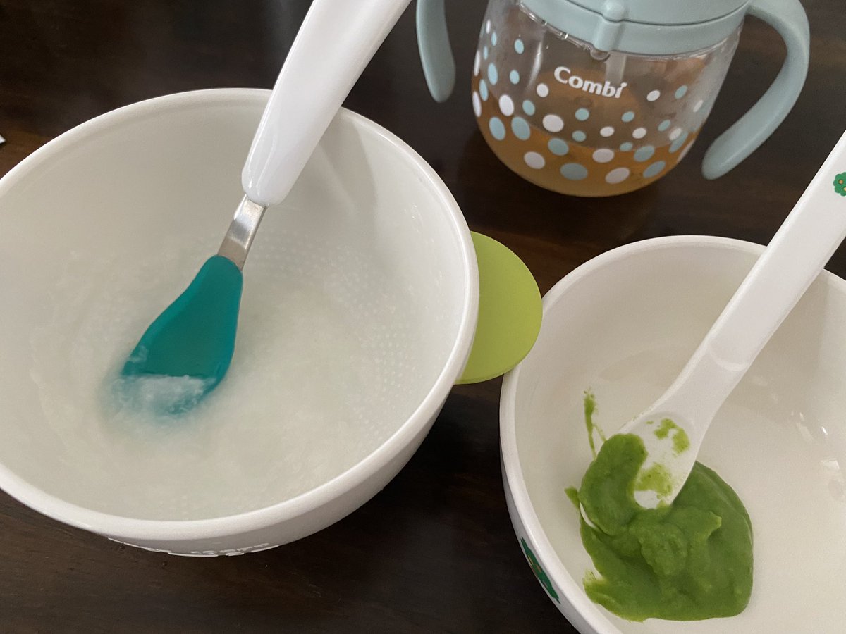 今日はブロッコリー🥦
今日は朝から起きてて眠い時と重なってしまった為食べながら寝落ち😂
半分以上食べたしまぁOK👌
そういうのも考えてあげなきゃダメなのかな🤨