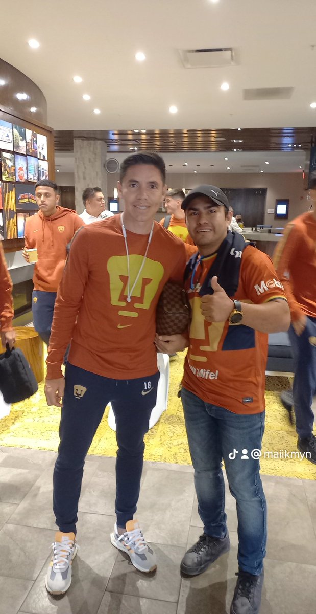 91e6a8aa606844d's tweet photo. @chispavelarde2 @DaniAlvesD2 Saludos desde reynosa ! Confio mucho en ustedes! Apezar de todo Pumas de 🖤.
#mefalta la foto con @DaniAlvesD2 https://t.co/3VdpmMAZTB