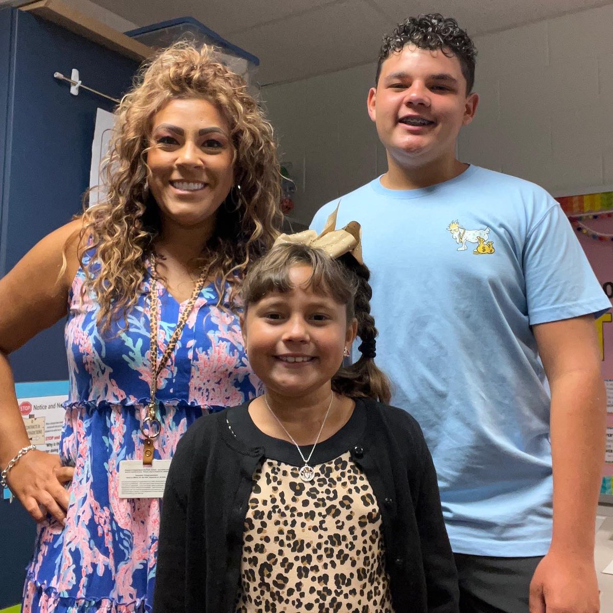 LGibson0701's tweet photo. Gibsons- reporting for roll call!!! 📣 8th grade @plazamiddle for my main man, 3rd grade @paeseagulls for my little diva &amp; year 16 for me!! #LetsGo #VBDayOne https://t.co/fQJSnfQLer