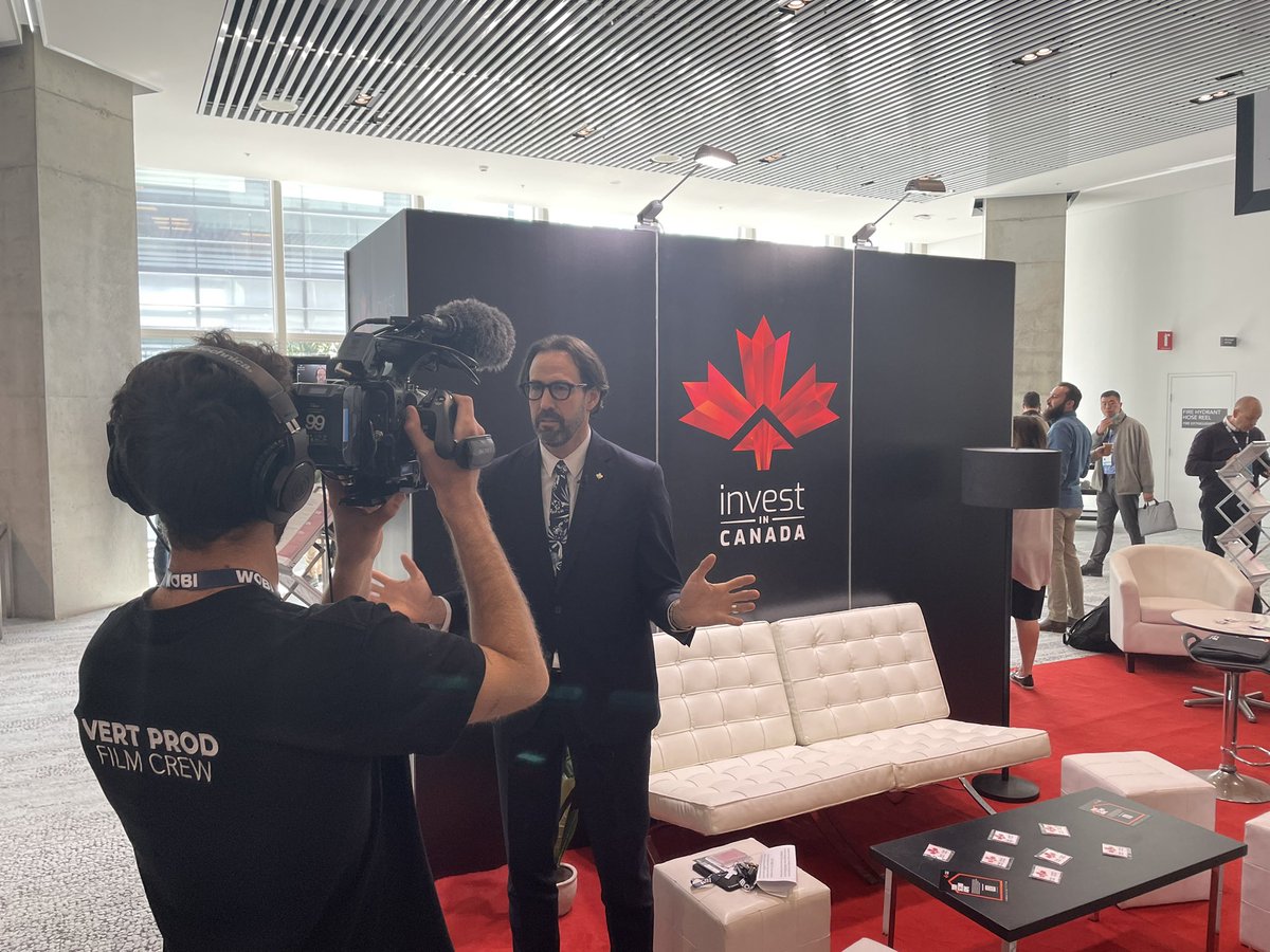 CanadainAU's tweet photo. N'oubliez pas de visiter le kiosque de @invest_canada à #WBFSYD afin de découvrir les raisons pour lesquelles le Canada est un endroit parfait dans le monde pour des investissements fiables et stables. https://t.co/M1l5oI8SBD