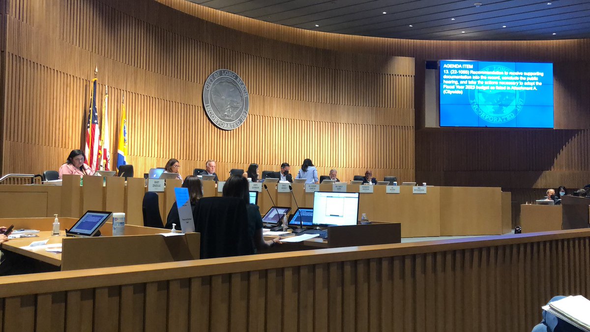 _ovalle1's tweet image. 🧵Hey @LongBeachCity, mayor @RobertGarcia &amp;amp; vm @RexRichardsonLB, why are you in violation of #BrownAct by requiring speakers to sign up prior to speaking?

I wanted to speak during the general comment but the city clerk said “you can’t, you needed to sign up before 5pm” wtf?