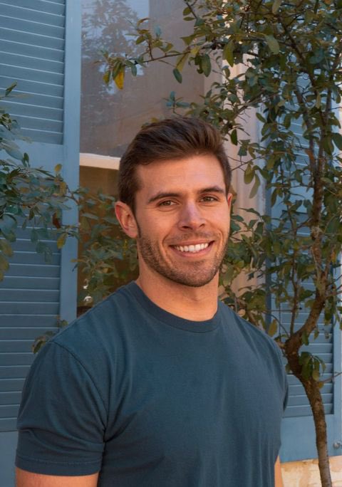 sweatsandpizza's tweet photo. Popular opinion: Zach dodged a bullet. 

#thebachelorette #bachelorette https://t.co/Hsfv2WJokq