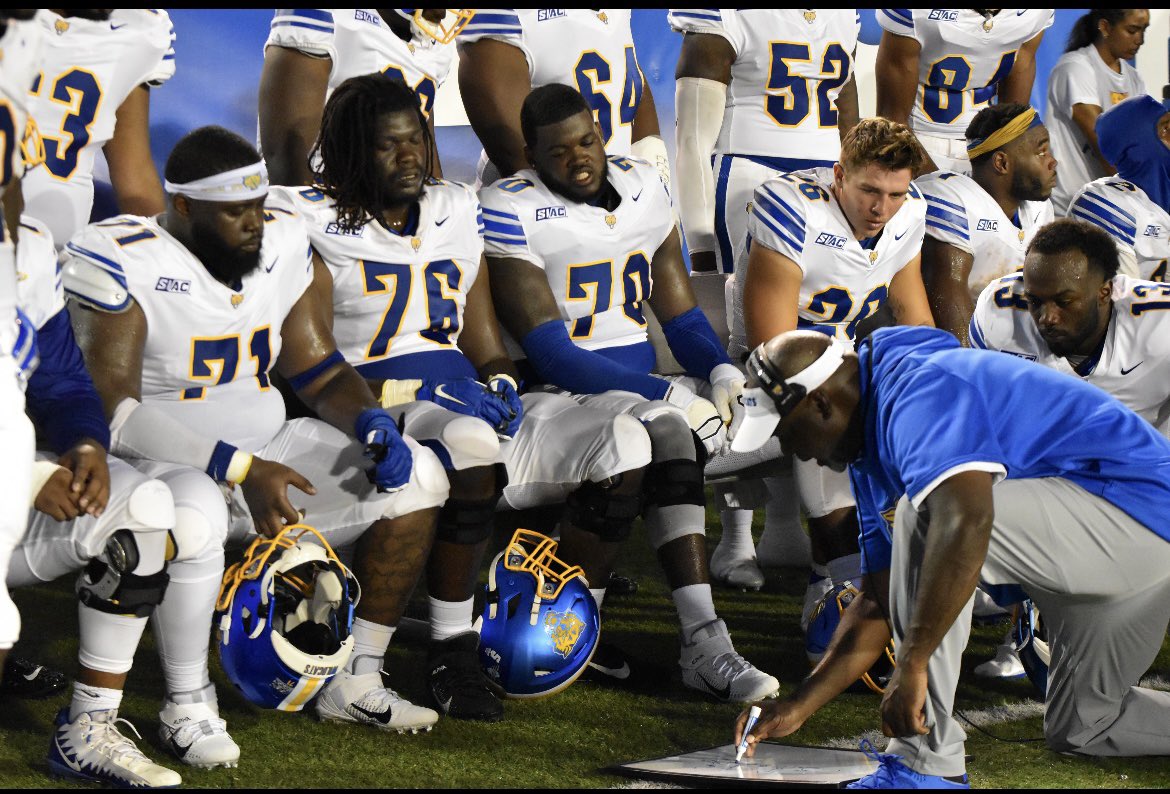 Coach Kenny Ray tweet media