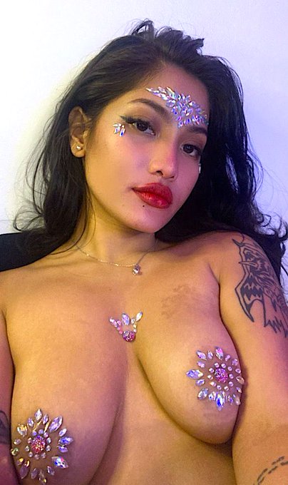 Bling bitch https://t.co/B6FWKvsYSO https://t.co/s1IyoVJPkn<a href="/tag/producer"class="tags"><span>#producer</span></a><a href="/tag/hoodie"class="tags"><span>#hoodie</span></a><a href="/tag/filipina"class="tags"><span>#filipina</span></a><a href="/tag/rouge"class="tags"><span>#rouge</span></a><a href="/tag/pinay"class="tags"><span>#pinay</span></a><a href="/tag/contentcreator"class="tags"><span>#contentcreator</span></a>