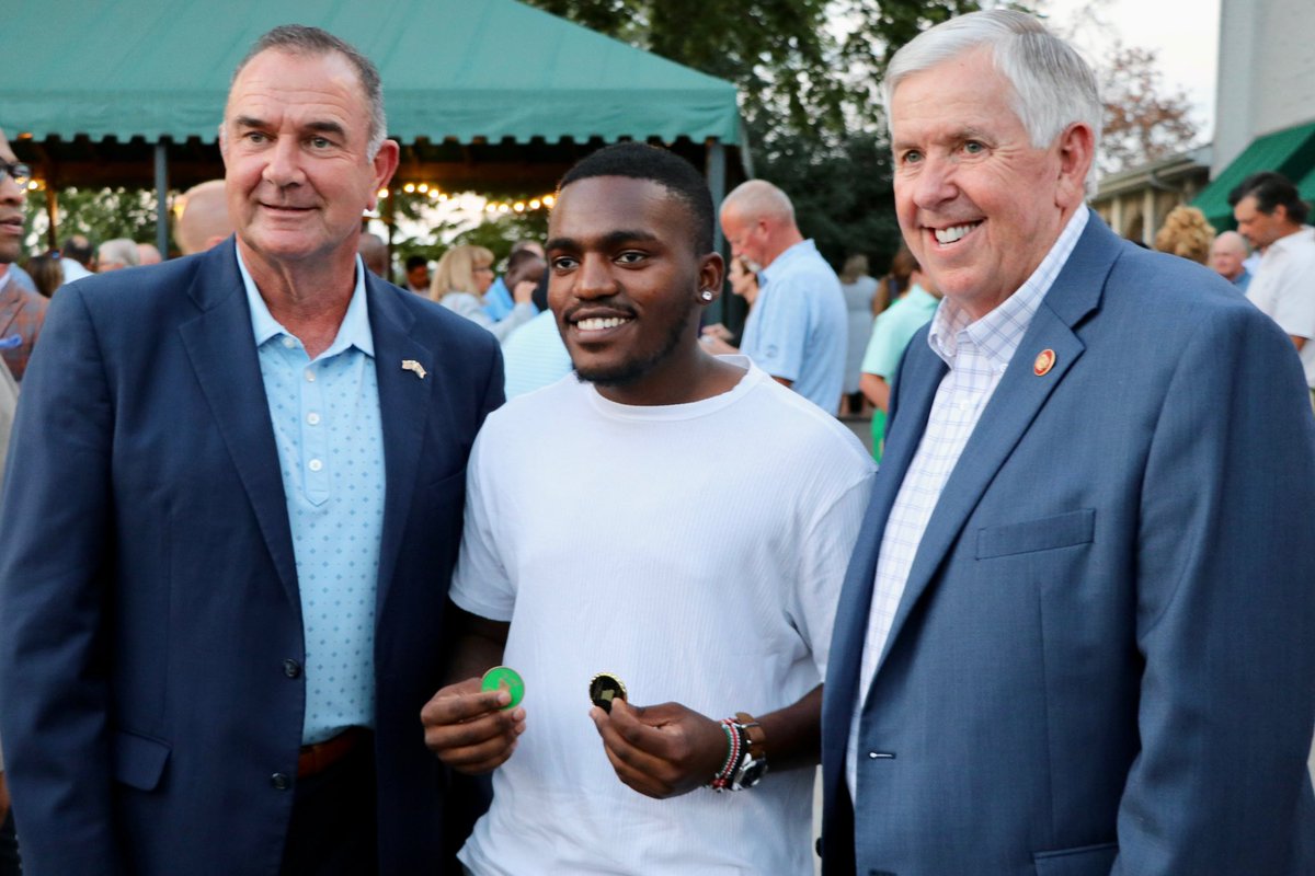 Tonight's @AscensionCCG Pairings Party, presented by <a href="/BuyMissouri/">BuyMissouri</a>, was the perfect way to kick off a great week of golf.

@ClaudiaLKehoe and I are excited to attend the #AscensionCharityClassic as it showcases the St. Louis region and benefits <a href="/MarygroveKids/">Marygrove</a>, <a href="/bgcstl/">Boys & Girls Clubs</a>, and <a href="/ulstl/">ulstl</a>.