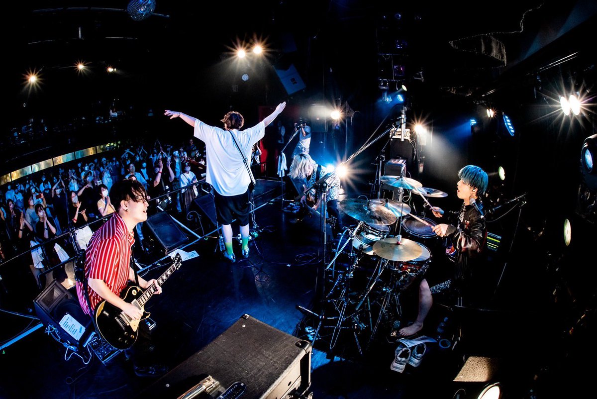 came_music's tweet photo. 昨日は突然の発表でごめんなさい。
いつかまた客席とステージが繋がってMR.Fuzzy とみんなが笑い合える日がやってきますように。 https://t.co/6nvx055r3O
