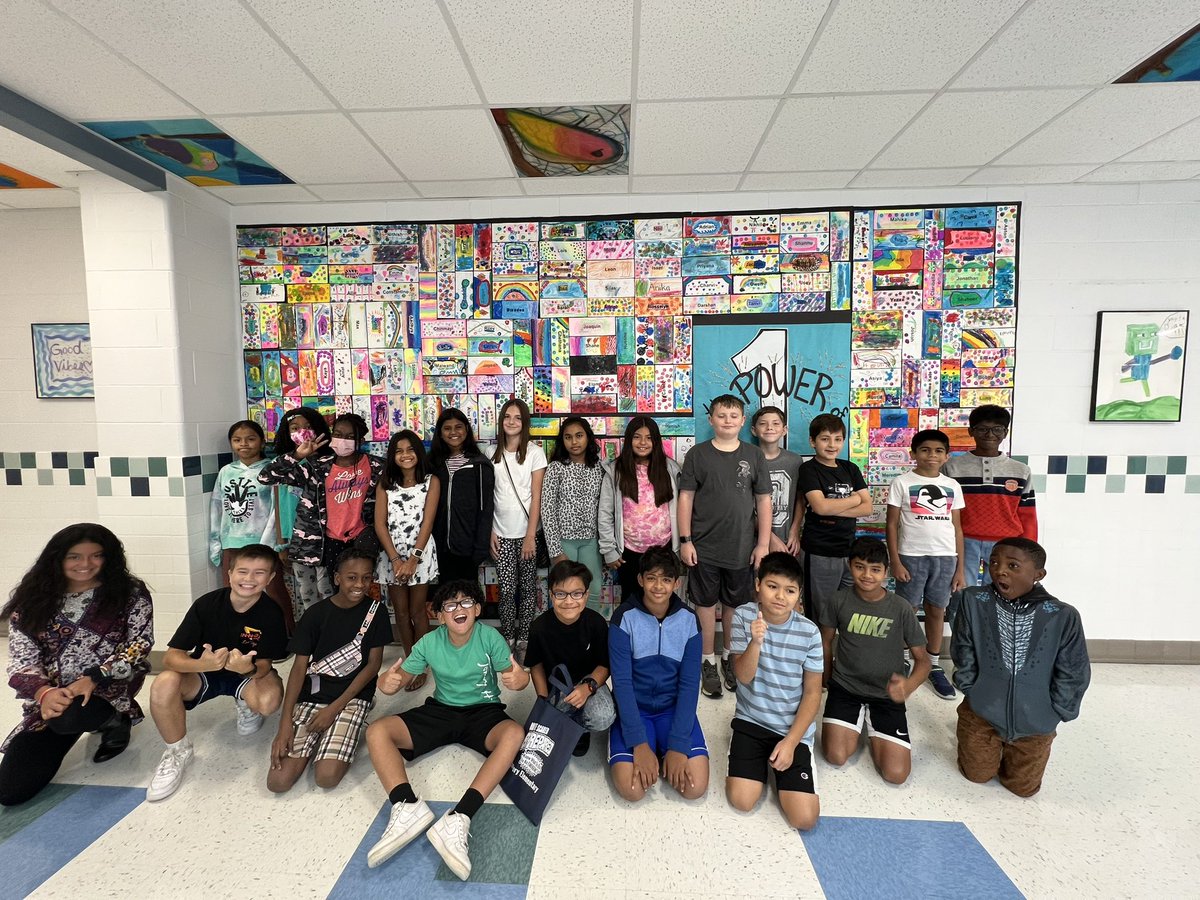 MrsNeff5th's tweet photo. These 5th graders loved seeing their artwork displayed in the hall! Thanks @heidi4art for coming up with this amazing idea to showcase their work! @Discovery_elem https://t.co/y6DZf3VruV