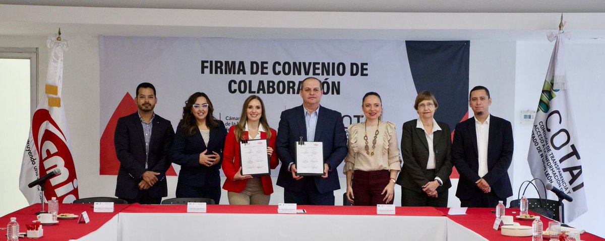 LicBrendaGzz's tweet photo. 📌 #HOY Firma de Convenio de Colaboración entre la Cámara Mexicana de la Industria de la Construcción y la #COTAINL. 🤝 https://t.co/YnU8IgmLDY