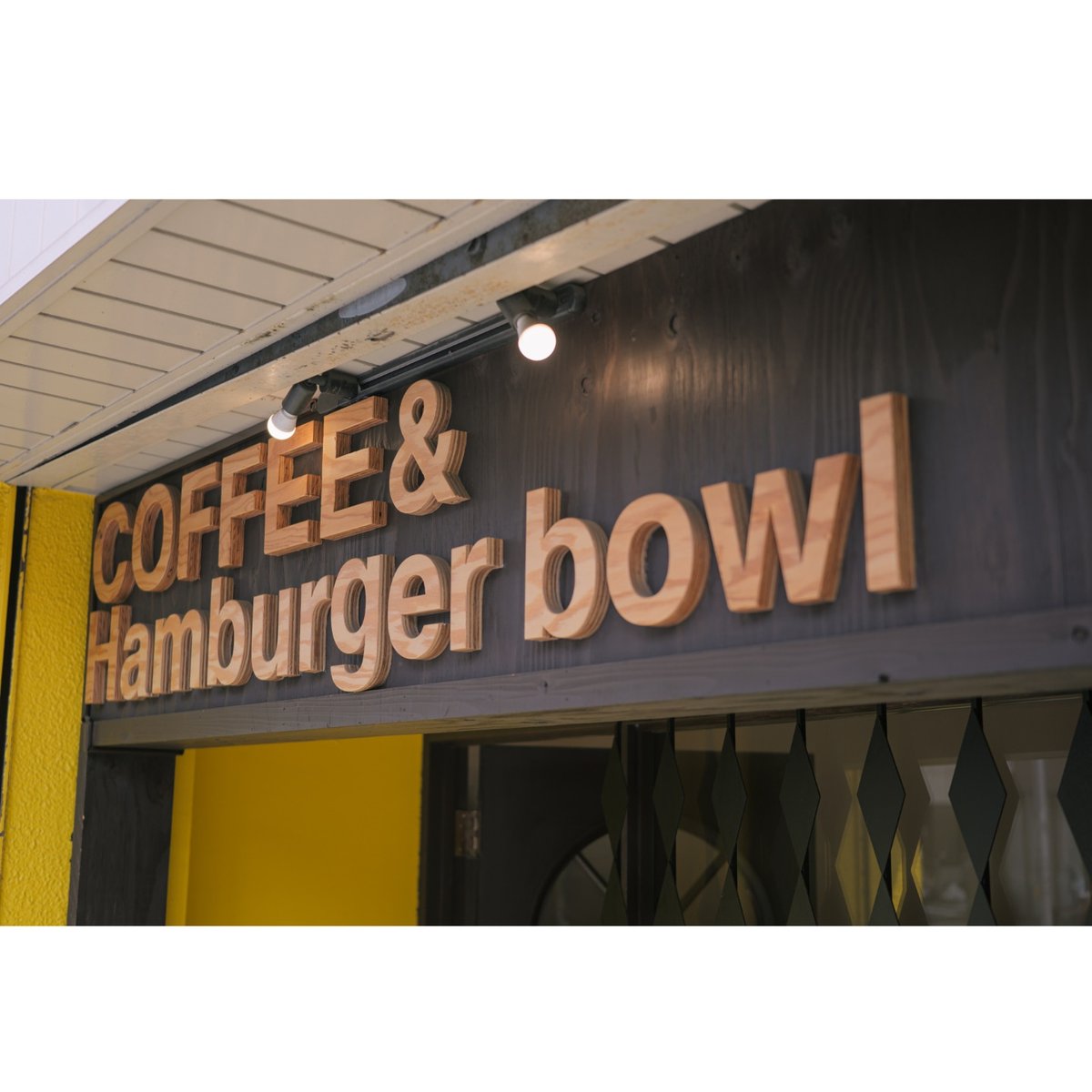 coff_hamburger's tweet photo. 【臨時休業のお知らせ】
月曜日は最後のディナー営業にご来店
ありがとうございました〠

今日から3週間
ランチ営業、、と思ってたんですが
当初9月4日で終わる予定でしたので
今日の昼に予定を入れてしまっていました、、

ということで
明日から仕切り直します。
申し訳ないです
宜しくお願いします https://t.co/R62ZH3QXsp