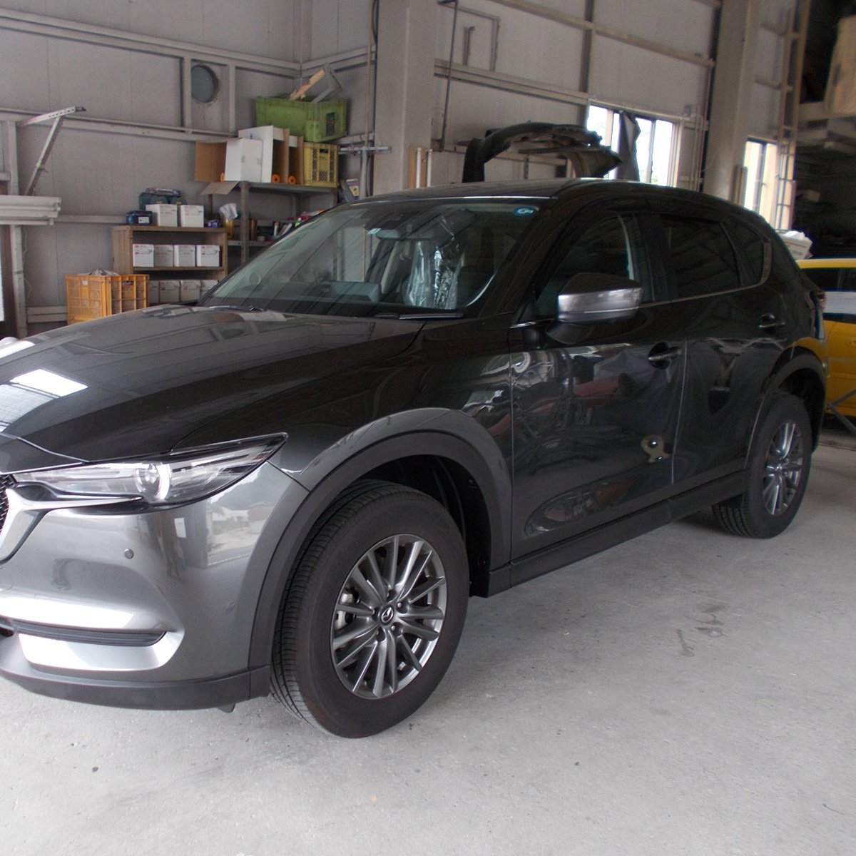 takizawakazuya's tweet photo. マツダ　ＣＸ-5　マシングレーメタリック　特殊な色です　＃タキザワ自動車　＃マシングレーメタリック塗装　＃マシングレーメタリック　＃46G #46V #42V ＃マツダ　＃ＣＸ5　＃ＣＸ8　＃松戸車修理　＃鈑金塗装　＃事故　＃保険修理　＃流山車修理　＃市川車修理　＃船橋車修理　＃柏車修理 https://t.co/9mF3rMEej1