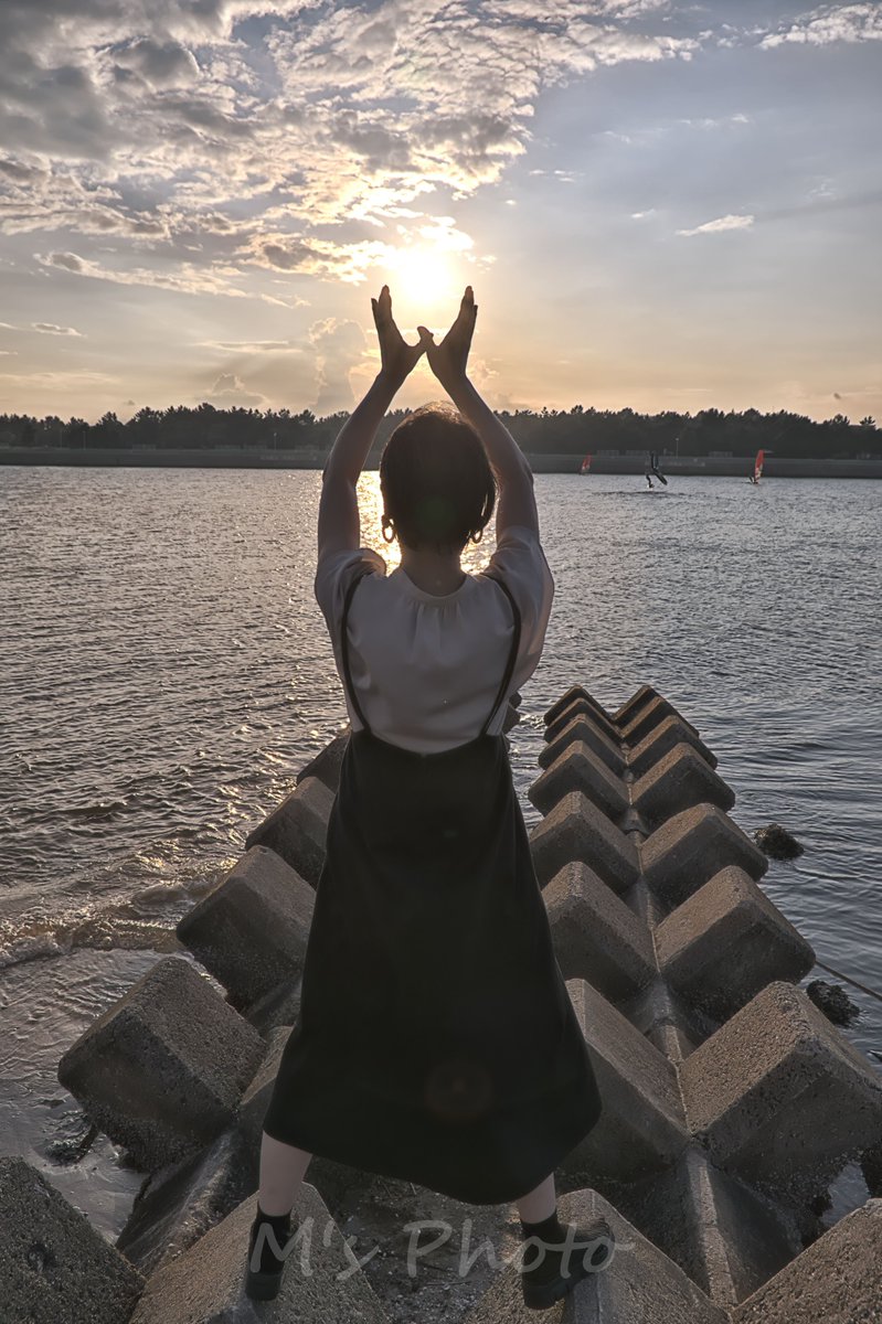 houwakougyou's tweet photo. 📷2022,08,21
ー元気玉／#ポートレート ー
- Genkidama / # Portrait -
#新舞子
#Landscape #People #SandyBeach #Sunset #Sea #Sun #EveningView
#LandscapePhotography #landscapecaptures
#coastalphotography #seascape_captures
#Nikon #D780 #SIGMA
#Rawtherapee #GIMP #Nikcollection #Jtrim https://t.co/dXHuhEtJGu