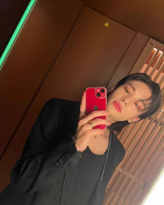 220907 ⊹ instagram post  #lovestay 