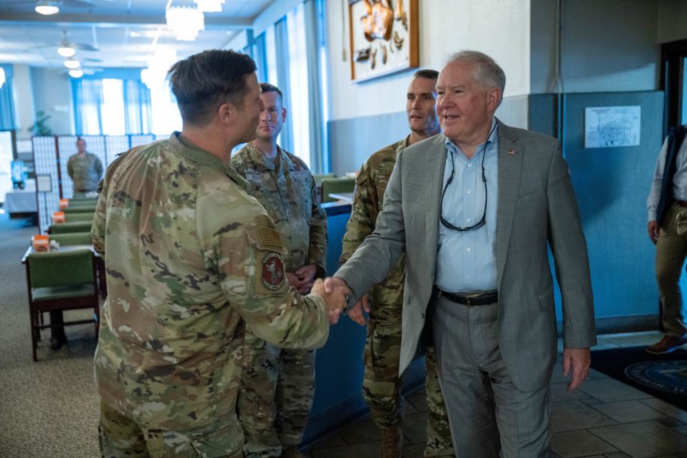 JointBasePHH's tweet photo. #ICYMI Aug. 17 & 18 | Secretary of the Air Force Frank Kendall visits Joint Base Pearl Harbor Hickam.
#FreeandOpenIndoPacific #AirForceStrong
@15thWing @usairforce #647ABG #647FSS
https://t.co/GbP3PFwN7z https://t.co/lkQTndFiYa