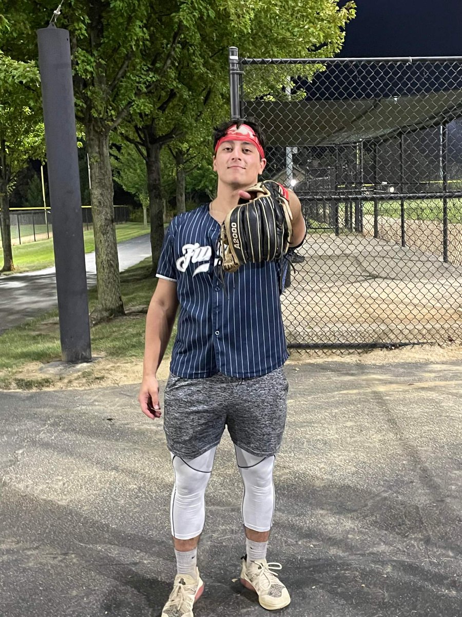 FunclesSoftball's tweet photo. Your Funcle of the Game 🤯🥳
Flashes leather 🐴
Flashes looks 🥶
Marcus Wenzel IS HIM https://t.co/mdTeLECcyM