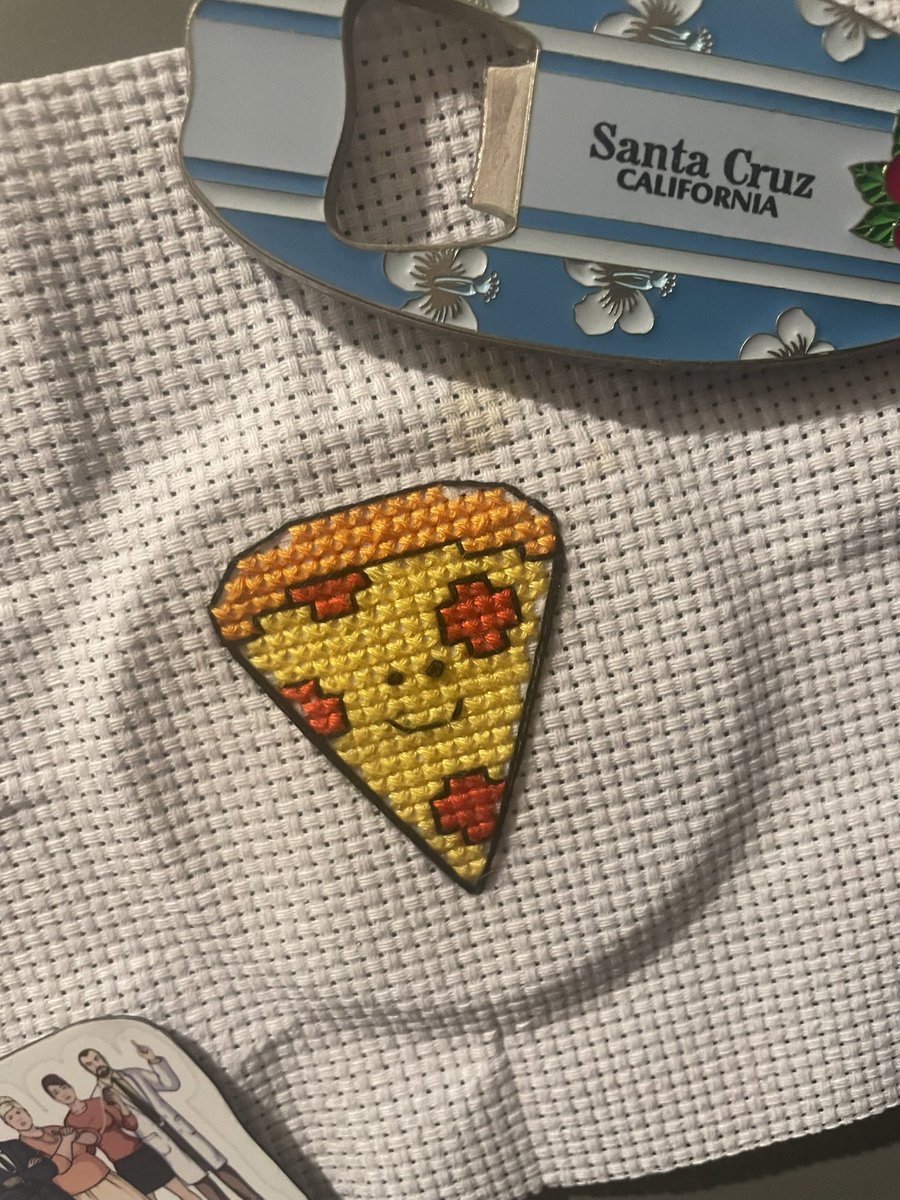 Guys I completed my 1st cross stitch, everyone say hi to Peppi the Pizza 🍕