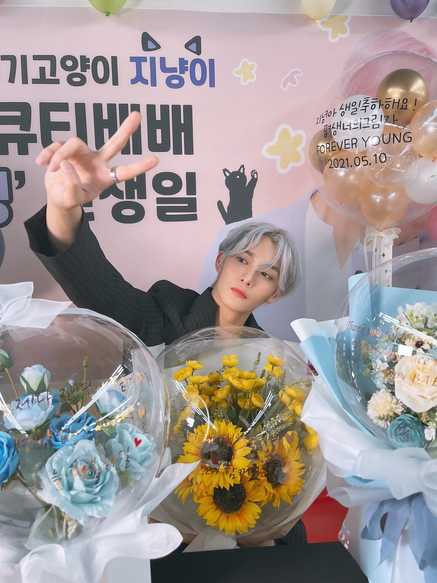 ClXTWT_'s tweet photo. ⠀  · ⠀ ¿   ⠀(   ⠀𝗔𝗺𝗮   ⠀)   ⠀ ne   ⠀♡͟     ⠀𝐧𝐞𝐰   ⠀🍓   ⠀əve𝕟𝕥  #𝒍astー𝒅ance·𝚠·ℳomo

Un poco tarde pero listo para disfrutar de este #知世𝟑𝖗𝖉ꮯᏼ y celebrar del #𝓣𝒐moчo𔘓𝟏stчeαr, muchas felicidades te deseo mucho éxito en todo lo que hagas ♡ https://t.co/ZcphI1zN4E