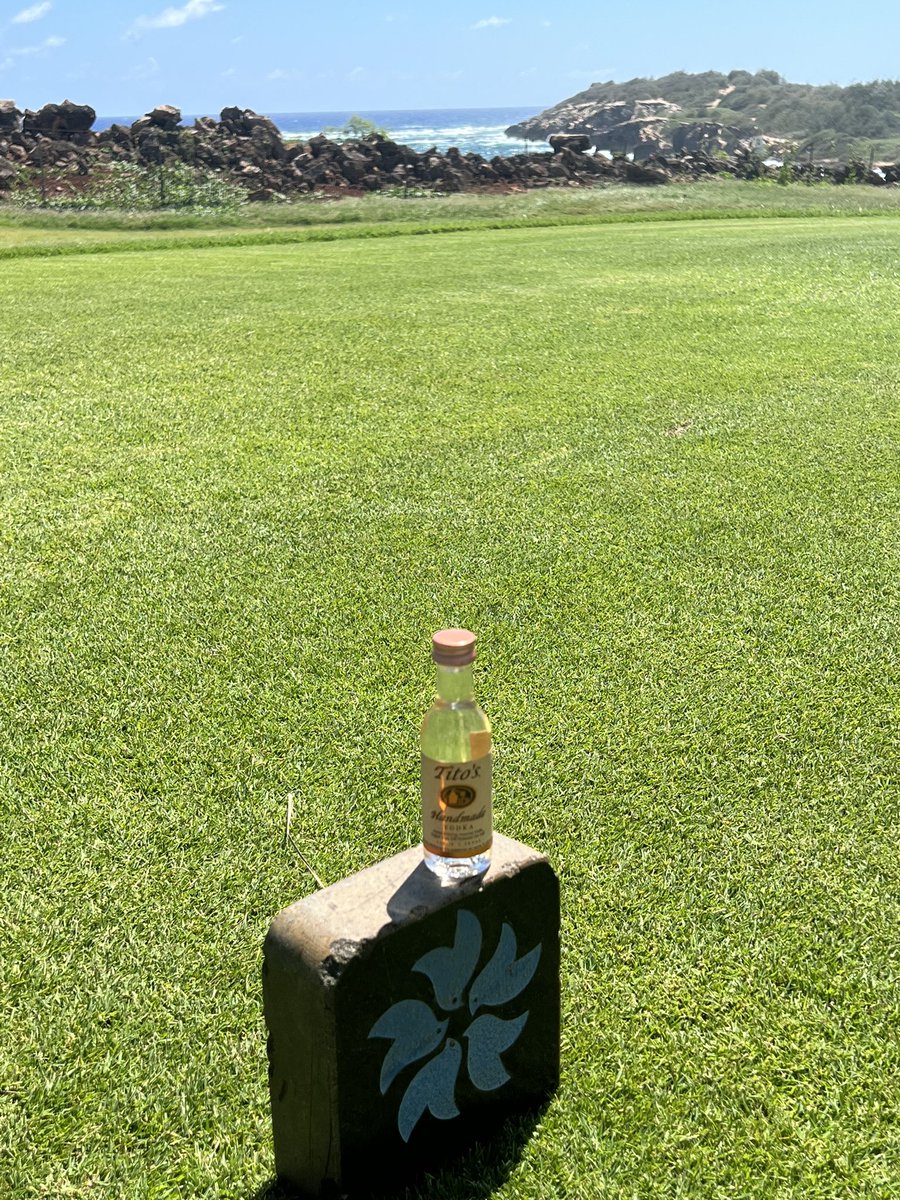 EndoAnaconda's tweet photo. Tito’s on 16th! getting ready for football season! #promocodeham #kauai @JohnMiddlekauff @GuyHaberman https://t.co/wcB2KE0I0v